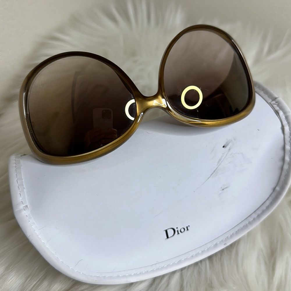 💯Authentic Dior Sunglasses with Case🍀 - Picture 10 of 15